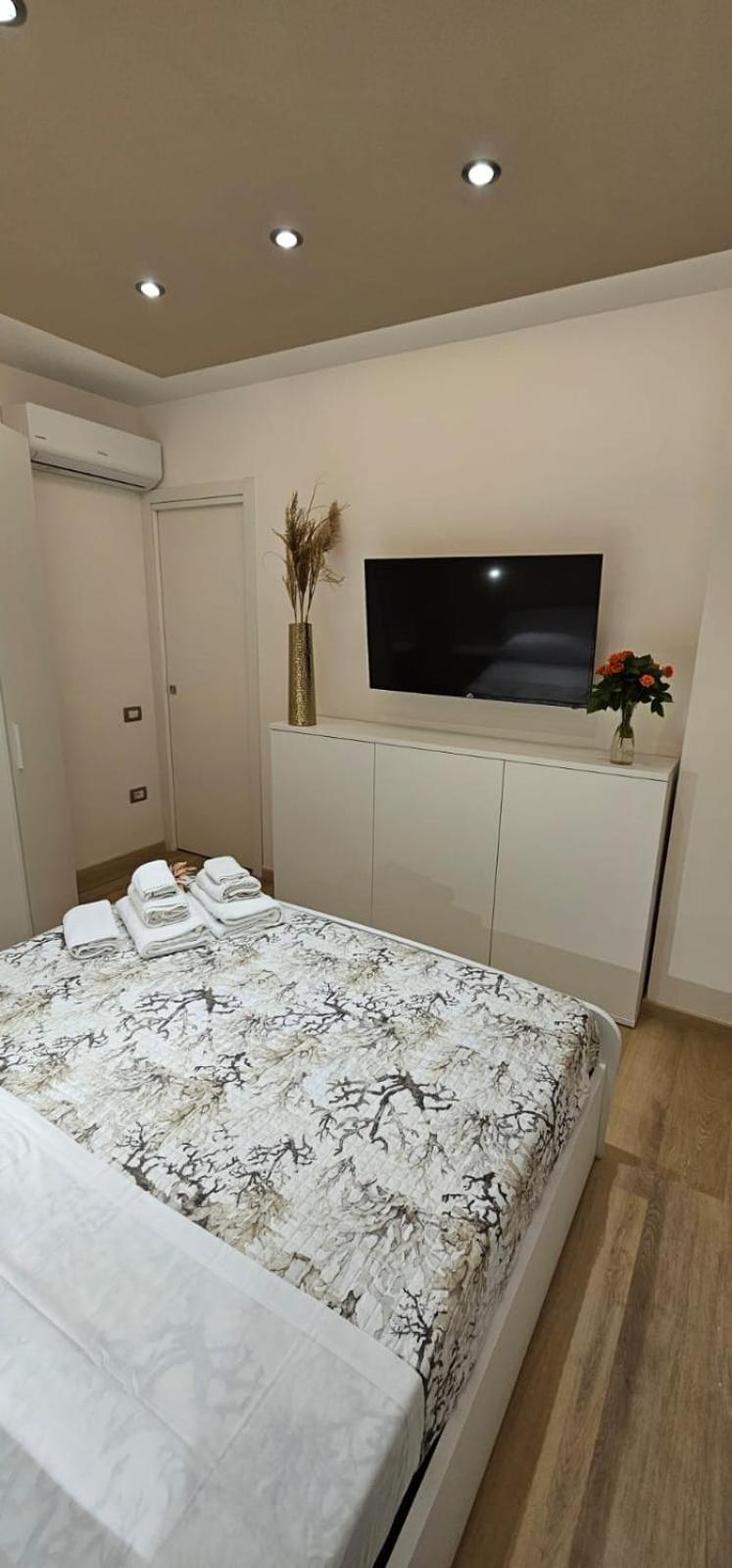 Happy Holiday Apartament Quartu SantʼElena Exteriör bild